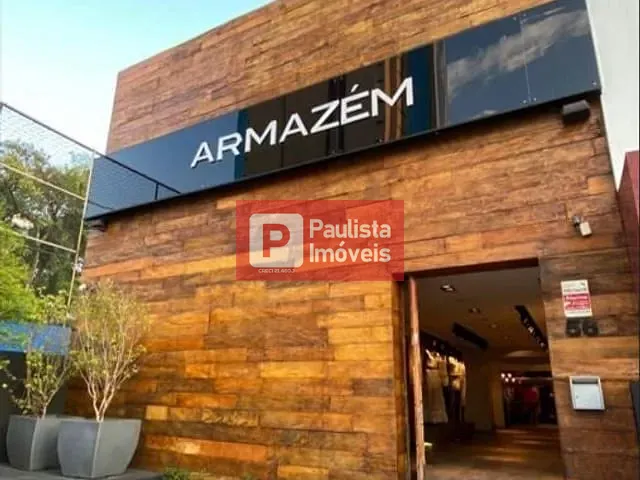 Casa à venda, no bairro Vila Nova Conceição em São Paulo