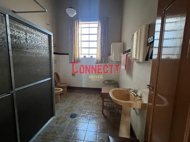 Casa 3 quartos e 2 banheiros, à venda, no bairro Centro em Ribeirão Preto