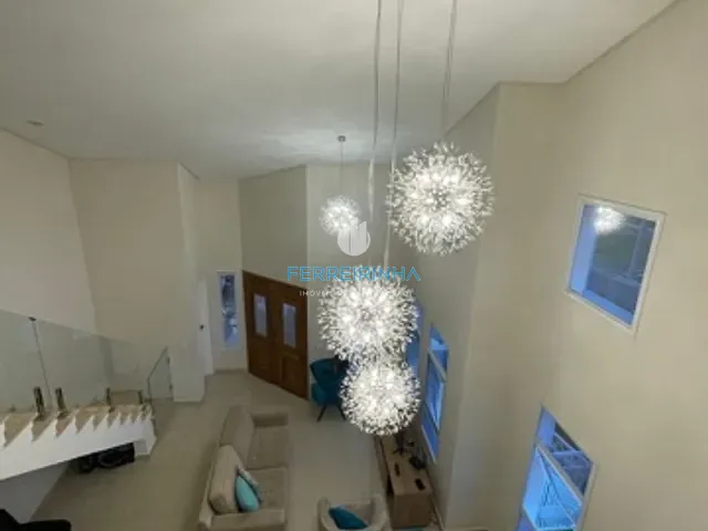 Casa com 290m² 3 quartos e 5 banheiros, à venda, no bairro Residencial São Paulo em Jacareí