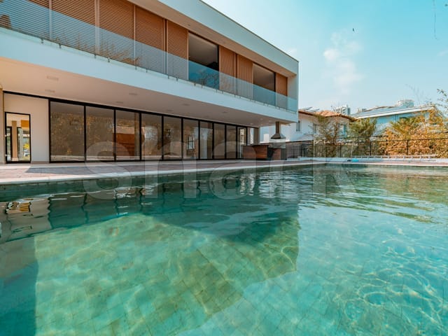 Casa com 680m² 5 quartos e 7 banheiros, à venda ou para alugar, no bairro Alphaville Conde II em Barueri