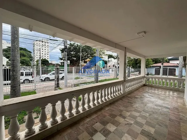 Casa com 800m² 4 quartos e 5 banheiros, à venda ou para alugar, no bairro Jardim Apolo em São José Dos Campos