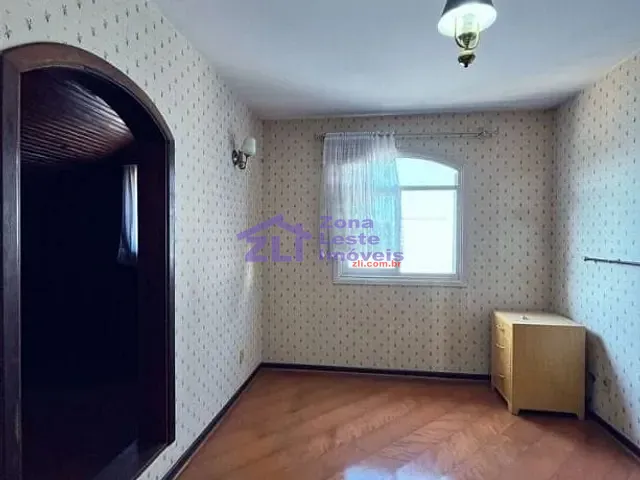 Casa com 700m² 5 quartos e 4 banheiros, à venda, no bairro Jardim Nossa Senhora do Carmo em São Paulo