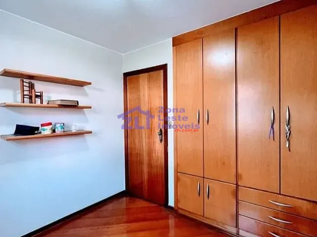 Casa com 700m² 5 quartos e 4 banheiros, à venda, no bairro Jardim Nossa Senhora do Carmo em São Paulo