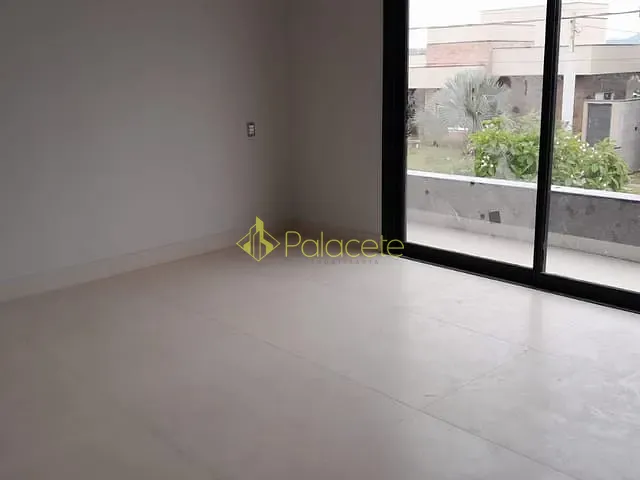 Casa com 275m² 3 quartos e 3 banheiros, à venda, no bairro Monte Belo em Taubaté