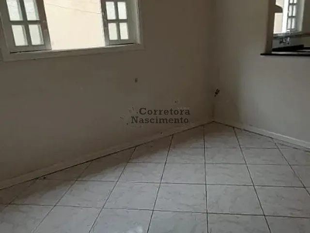 Casa com 160m², à venda, no bairro Jardim Emília em Jacareí