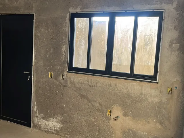 Casa 2 quartos e 2 banheiros, à venda, no bairro Parque Miguel Mirizola em Cotia