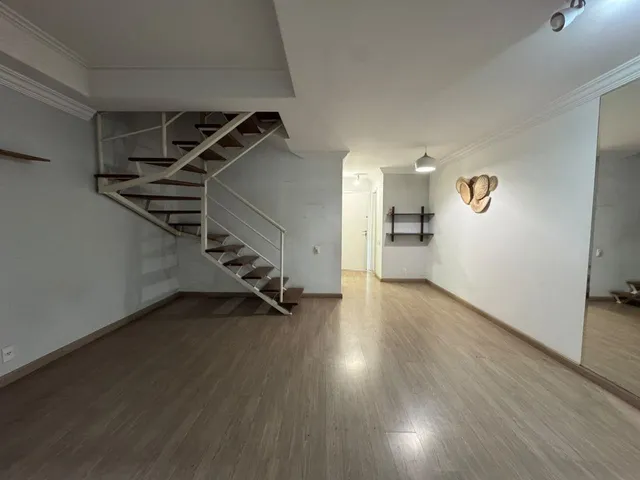 Casa com 120m² 3 quartos e 3 banheiros, para alugar, no bairro Jardim Rosa Maria em São Paulo