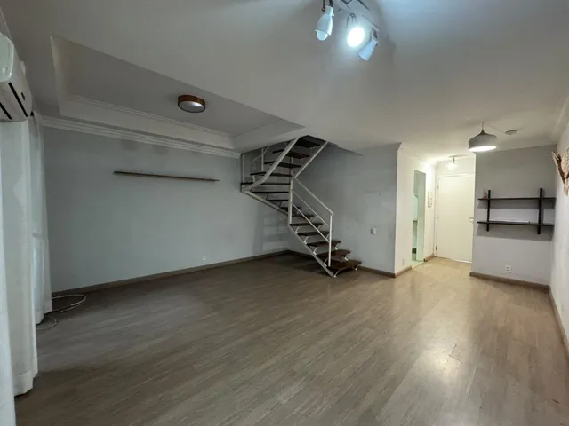 Casa com 120m² 3 quartos e 3 banheiros, para alugar, no bairro Jardim Rosa Maria em São Paulo