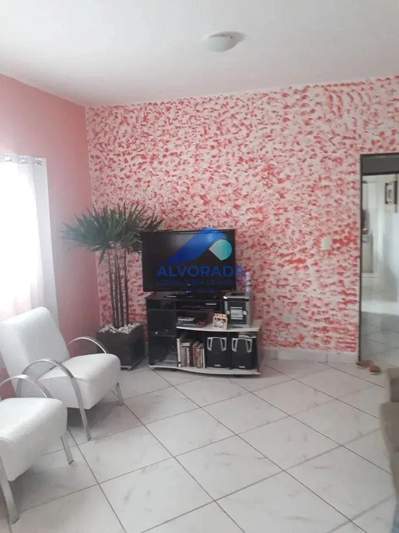 Casa, 3 quartos, 194 m² - Foto 1