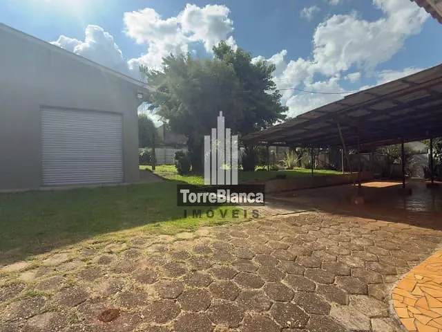 Casa com 600m² 4 quartos e 2 banheiros, para alugar, no bairro Oficinas em Ponta Grossa