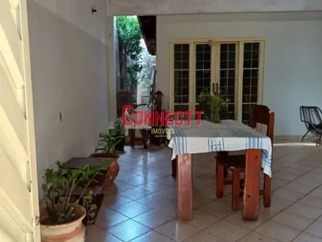 Casa com 200m² 4 quartos e 2 banheiros, à venda, no bairro Jardim São José em Ribeirão Preto