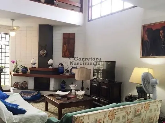 Casa com 298m² 3 quartos e 1 banheiro, à venda, no bairro Cidade Jardim em Jacareí