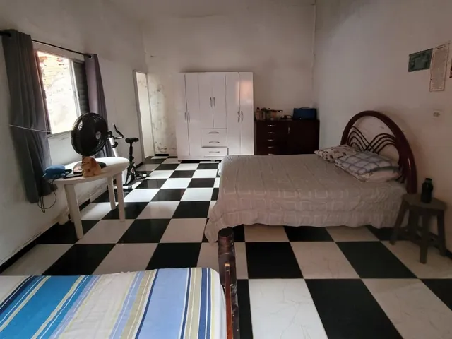 Casa com 291m² 4 quartos e 2 banheiros, à venda, no bairro Vila Clara em Carapicuíba
