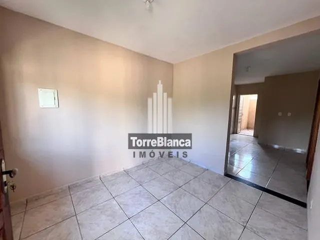 Casa com 55m² 2 quartos e 1 banheiro, para alugar, no bairro Uvaranas em Ponta Grossa
