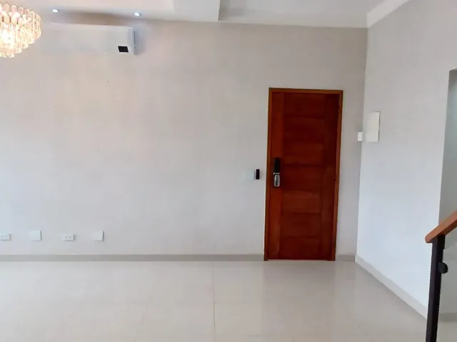 Casa com 21145m² 2 quartos e 2 banheiros, à venda, no bairro Chácara Pavoeiro em Cotia