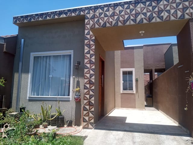 Casa à venda, 2 quartos, quintal,  Uvaranas, Ponta Grossa, PR