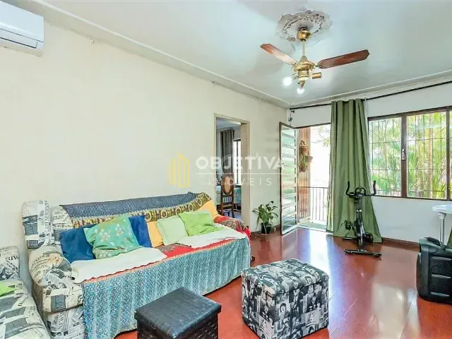 Casa com 320m² 3 quartos e 2 banheiros, à venda, no bairro Partenon em Porto Alegre