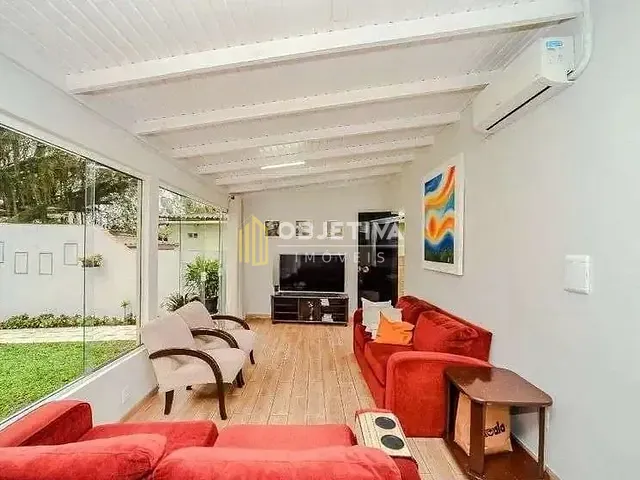 Casa 2 quartos e 3 banheiros, à venda, no bairro Jardim Europa em Porto Alegre