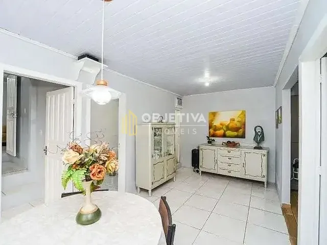 Casa 2 quartos e 3 banheiros, à venda, no bairro Jardim Europa em Porto Alegre