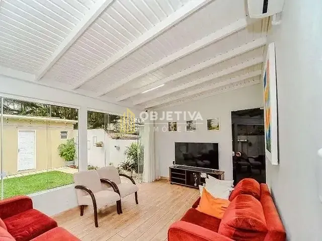 Casa 2 quartos e 3 banheiros, à venda, no bairro Jardim Europa em Porto Alegre
