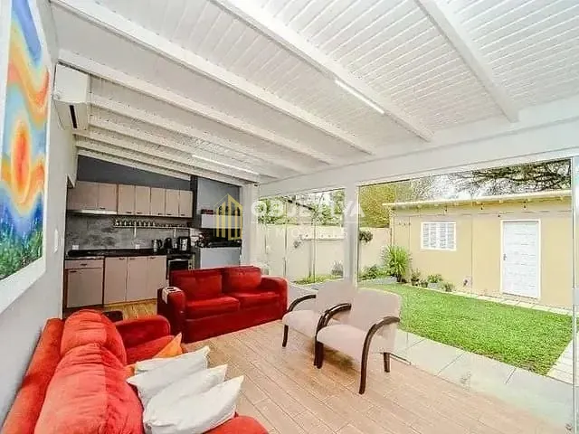 Casa 2 quartos e 3 banheiros, à venda, no bairro Jardim Europa em Porto Alegre