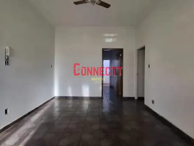 Casa 3 quartos e 2 banheiros, à venda ou para alugar, no bairro Vila Seixas em Ribeirão Preto