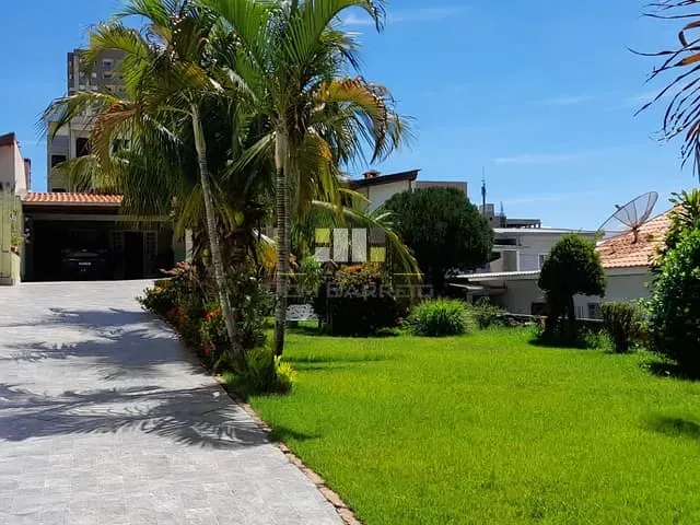 Casa com 650m² 3 quartos e 2 banheiros, à venda, no bairro Jardim Bela Vista em Nova Odessa