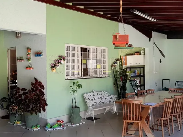 Casa com 650m² 3 quartos e 2 banheiros, à venda, no bairro Jardim Bela Vista em Nova Odessa