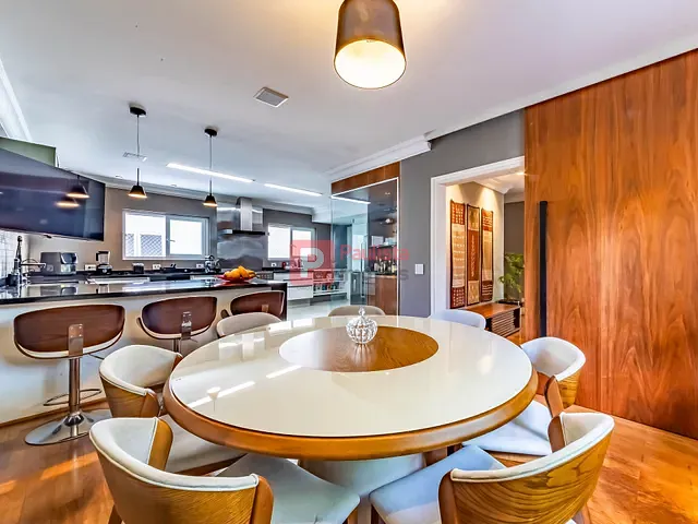 Casa com 455m² 4 quartos e 5 banheiros, à venda, no bairro Alto da Boa Vista em São Paulo