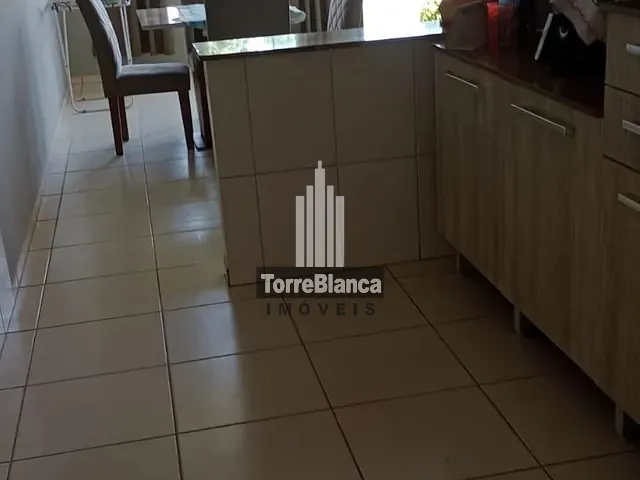 Casa com 172m² 2 quartos e 1 banheiro, à venda, no bairro Uvaranas em Ponta Grossa