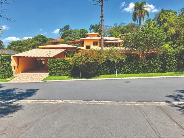Casa com 750m² 3 quartos e 5 banheiros, à venda, no bairro Vila de São Fernando em Cotia