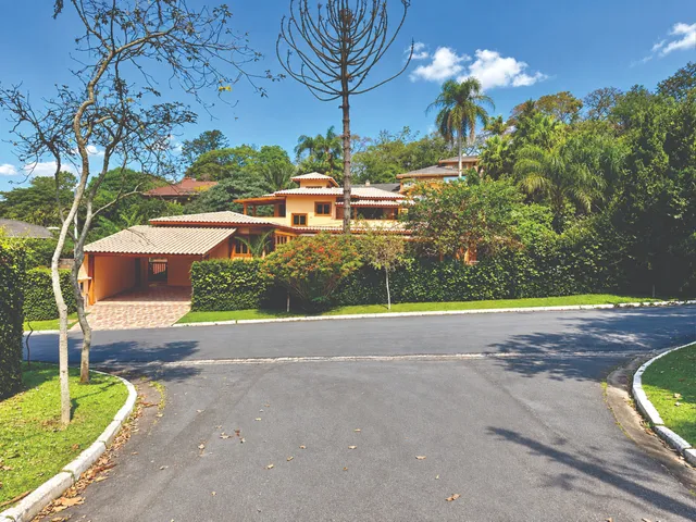 Casa com 750m² 3 quartos e 5 banheiros, à venda, no bairro Vila de São Fernando em Cotia