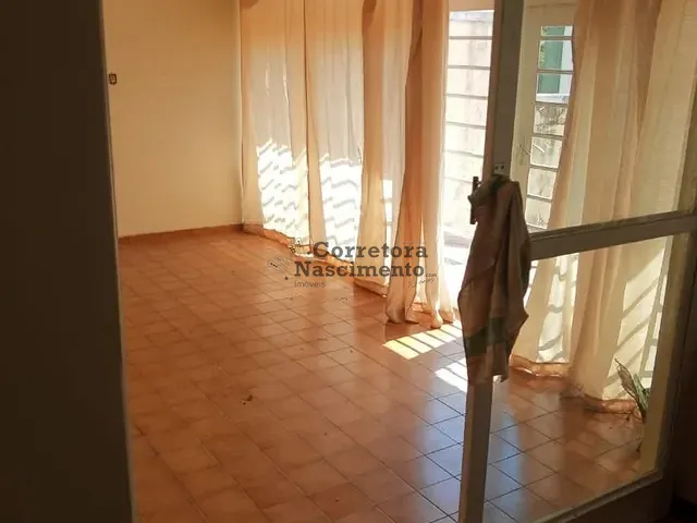 Casa com 300m² 4 quartos e 2 banheiros, à venda, no bairro Centro em Jacareí