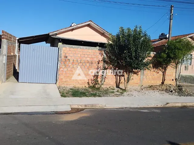 Casa com 287m² 2 quartos e 1 banheiro, à venda, no bairro Chapada em Ponta Grossa