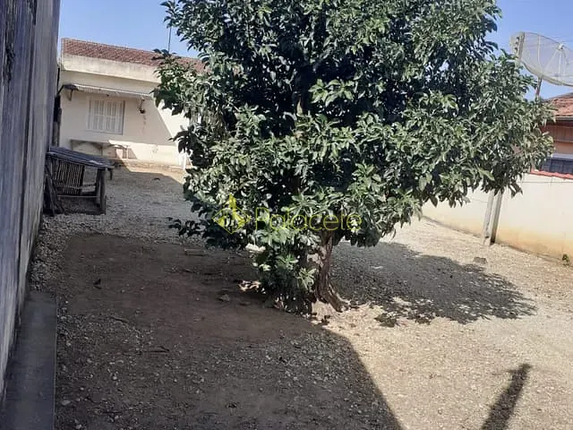 Casa com 260m² 1 quarto e 1 banheiro, à venda, no bairro Parque São Domingos em Pindamonhangaba
