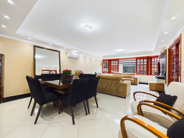 Casa 5 quartos e 4 banheiros, à venda ou para alugar, no bairro Alphaville em Santana de Parnaíba