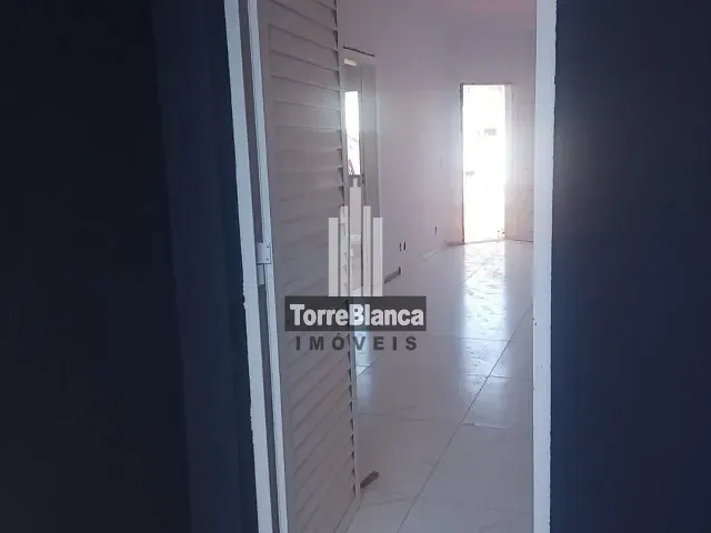 Casa 2 quartos e 1 banheiro, à venda, no bairro Uvaranas em Ponta Grossa