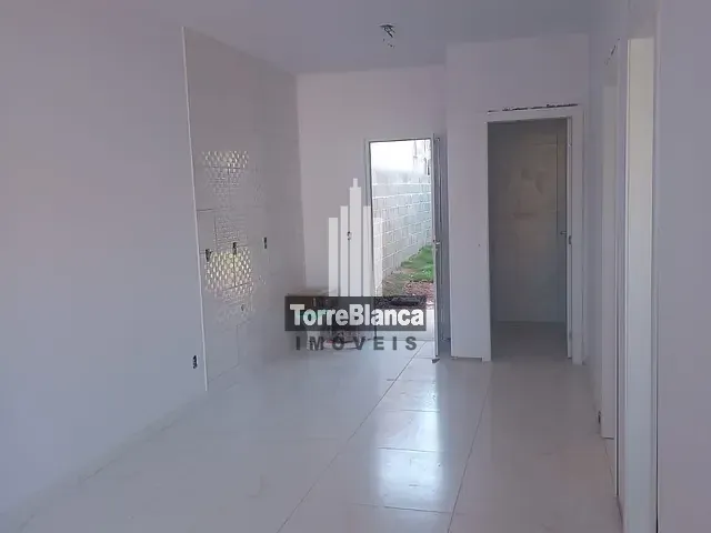 Casa 2 quartos e 1 banheiro, à venda, no bairro Uvaranas em Ponta Grossa