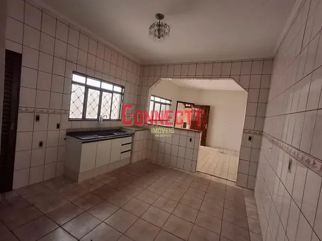 Casa com 180m² 3 quartos e 2 banheiros, à venda, no bairro Vila Virgínia em Ribeirão Preto