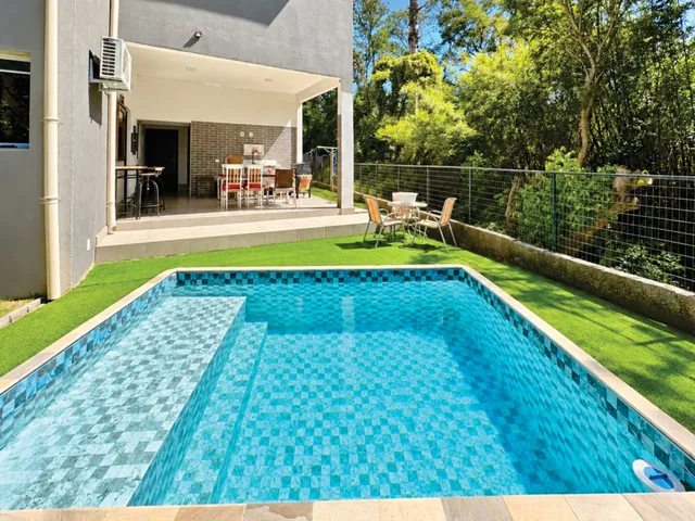 Casa com 443m² 3 quartos e 5 banheiros, à venda, no bairro Transurb em Itapevi