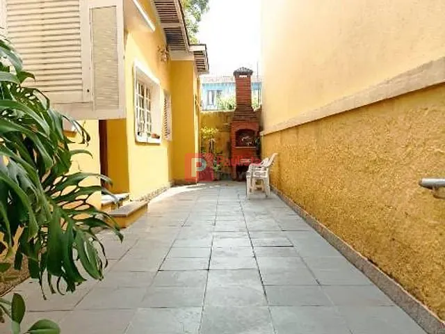 Casa com 170m² 3 quartos e 2 banheiros, para alugar, no bairro Campo Belo em São Paulo