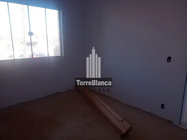Casa 2 quartos e 1 banheiro, à venda, no bairro Uvaranas em Ponta Grossa