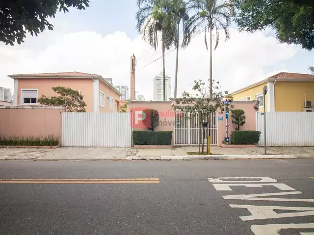 Casa com 230m² 4 quartos e 5 banheiros, à venda, no bairro Brooklin Paulista em São Paulo
