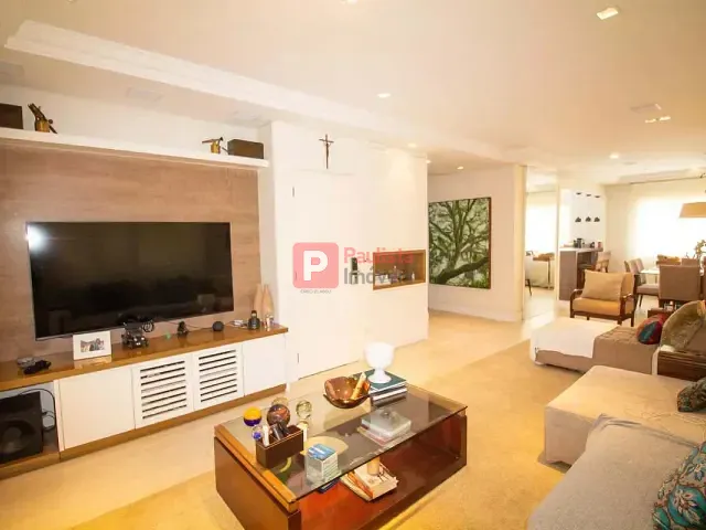 Casa com 230m² 4 quartos e 5 banheiros, à venda, no bairro Brooklin Paulista em São Paulo