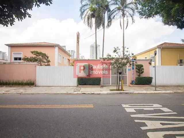 Casa com 230m² 4 quartos e 5 banheiros, à venda, no bairro Brooklin Paulista em São Paulo