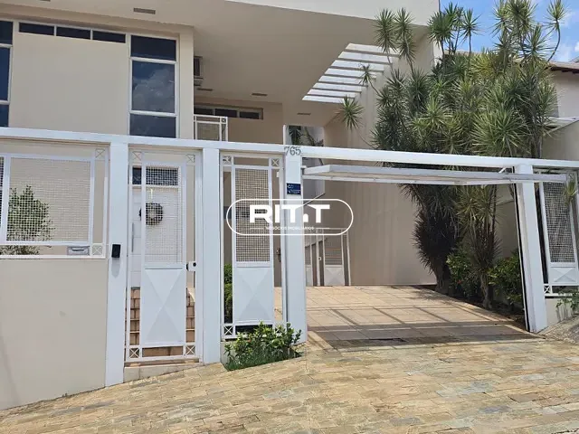 Casa com 300m² 3 quartos e 3 banheiros, à venda, no bairro Mansões Santo Antônio em Campinas