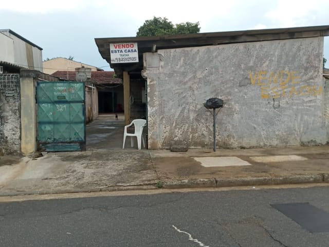 Casa com 640m² 3 quartos e 2 banheiros, à venda, no bairro Cidade Nova em Pindamonhangaba