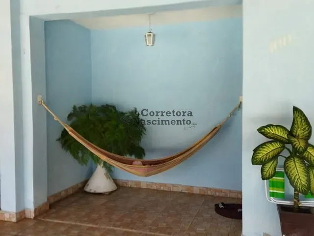 Casa com 250m² 2 quartos e 2 banheiros, à venda, no bairro Jardim das Indústrias em Jacareí