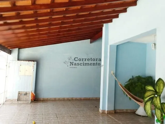 Casa com 250m² 2 quartos e 2 banheiros, à venda, no bairro Jardim das Indústrias em Jacareí