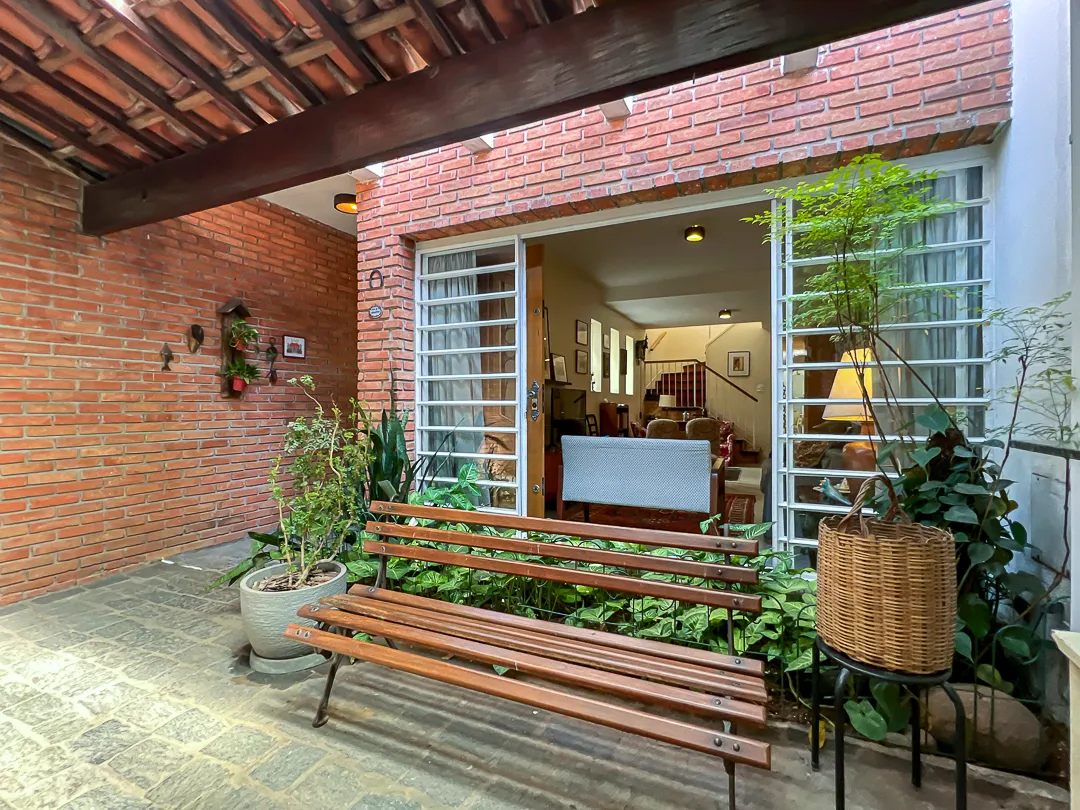 Casa para venda em Brooklin Paulista com 5 quartos, sendo 3 suítes, 231m²